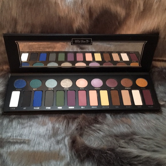 KvD MetalMatte Eyeshadow Palette - Picture 2 of 8